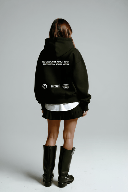 No one cares about your fake life - Onceres™