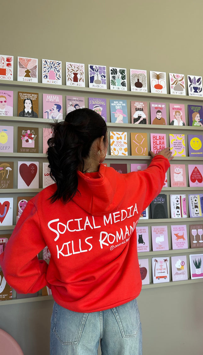 social media kills romance - Onceres™