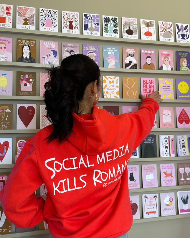 social media kills romance - Onceres™