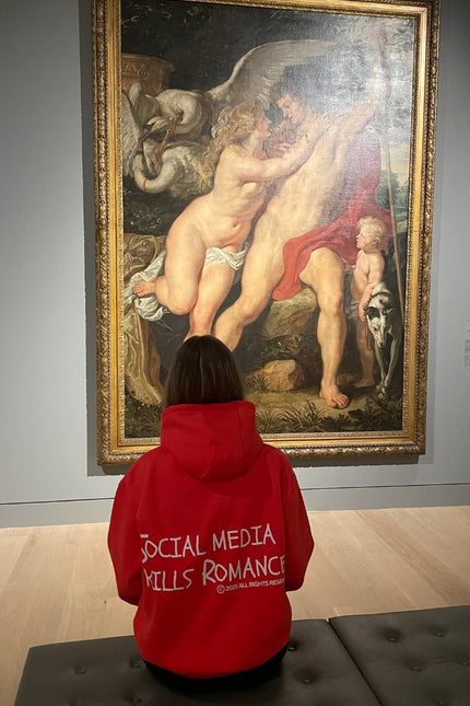 social media kills romance - Onceres™