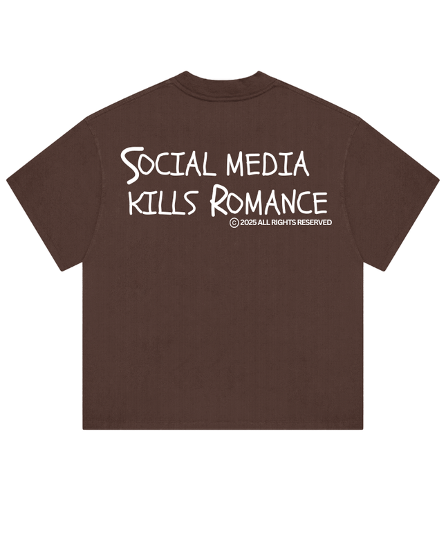 SOCIAL MEDIA KILLS ROMANCE - Onceres™